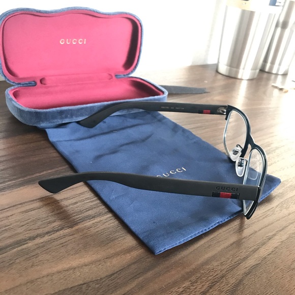 Other - Gucci Glasses